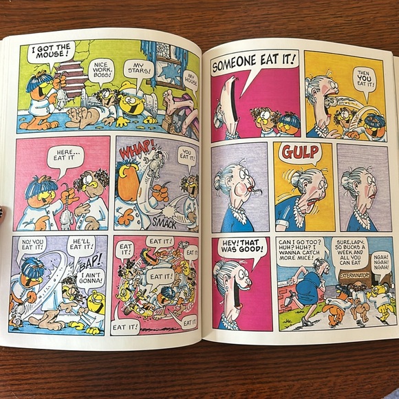 RARE Garfield Book - Garfield & His 9 Lives by Jim Davis Softcover 1984 - Picture 4 of 8